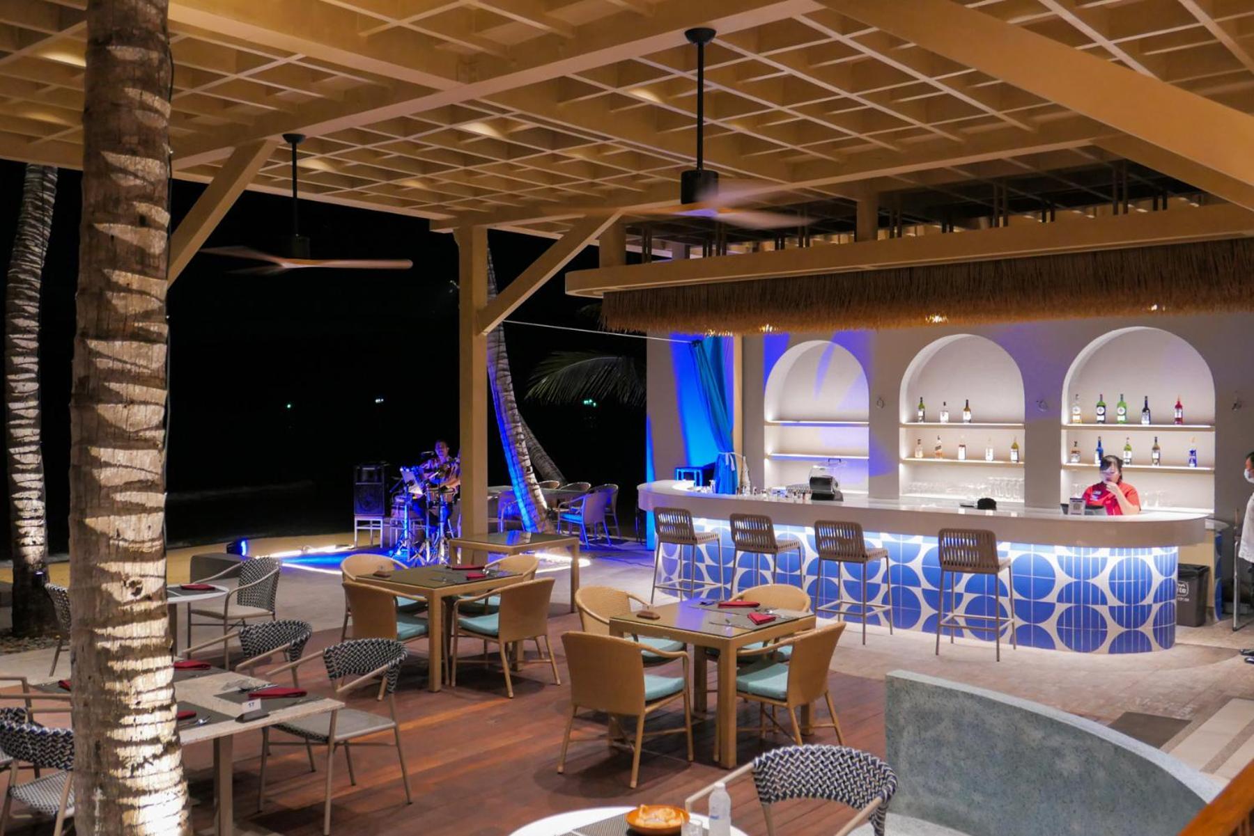 KC Grande Resort&Spa - SHA Extra Plus Koh Chang Exterior foto The bar at the resort